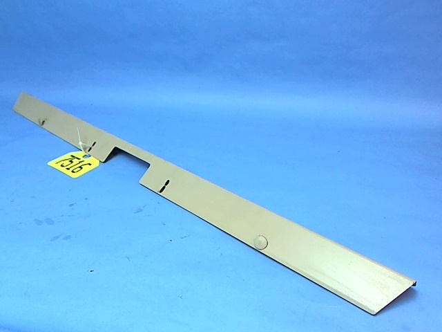 0414018-1 Cessna - RETAINER HEADLINER
